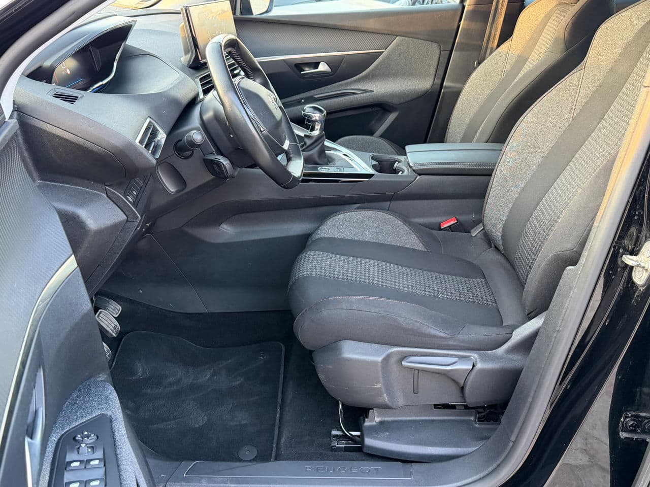 Peugeot 3008 2021 — Миниатюра 6