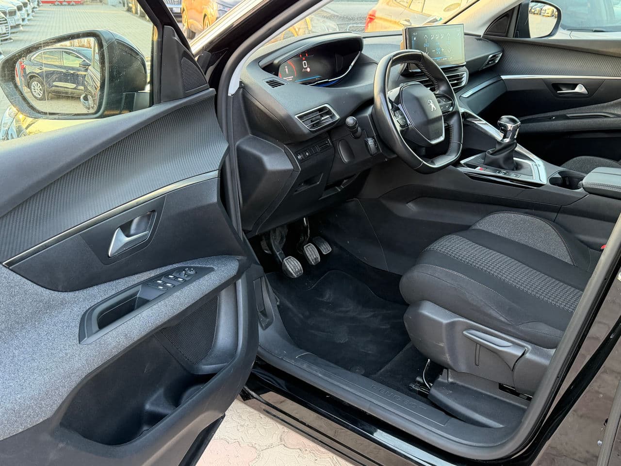 Peugeot 3008 2021 — Миниатюра 5