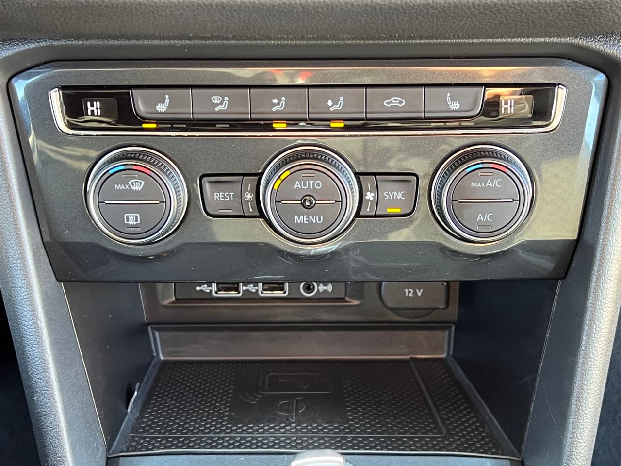 Volkswagen Tiguan 2018 — Миниатюра 10