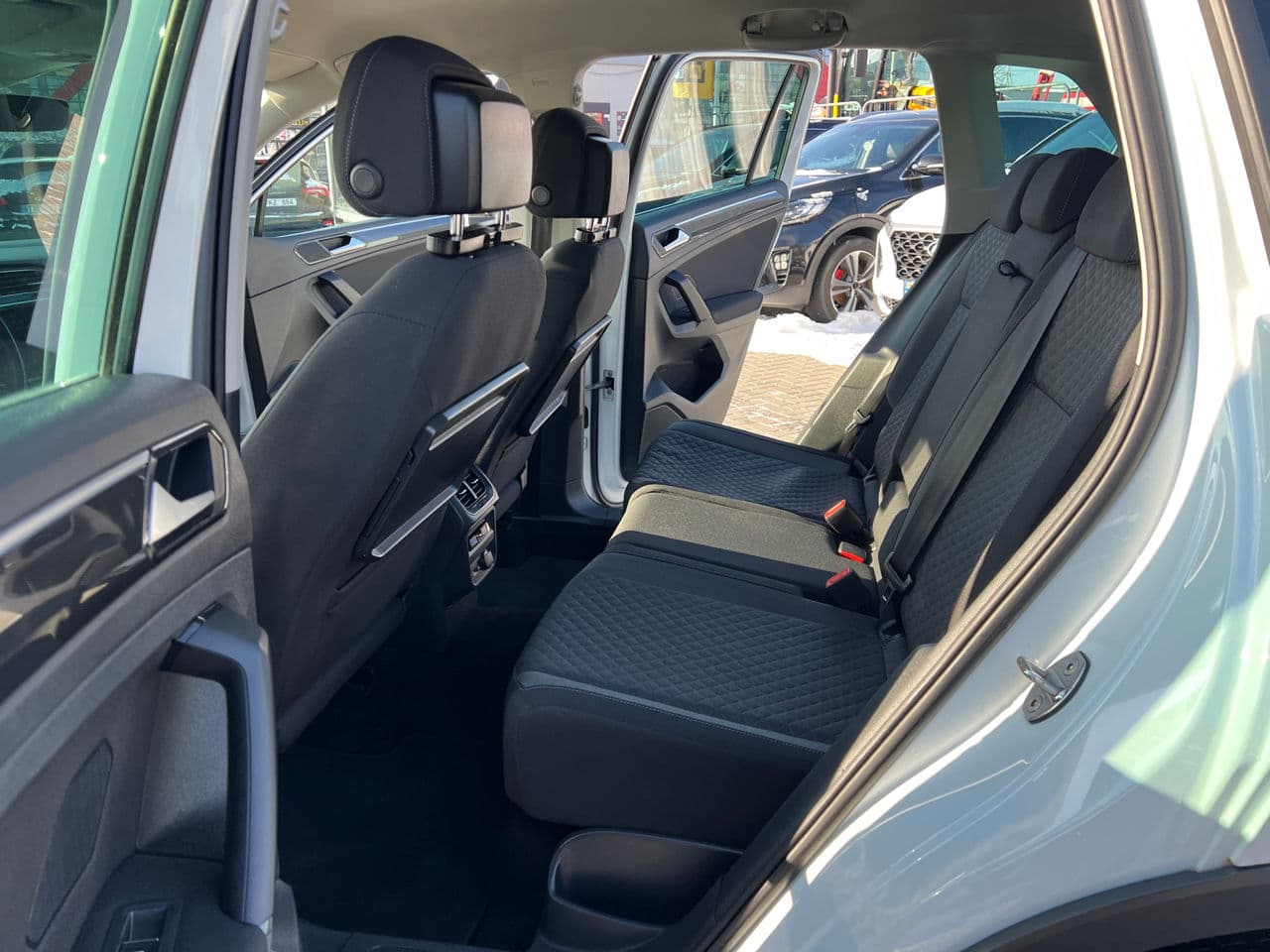 Volkswagen Tiguan 2018 — Миниатюра 12