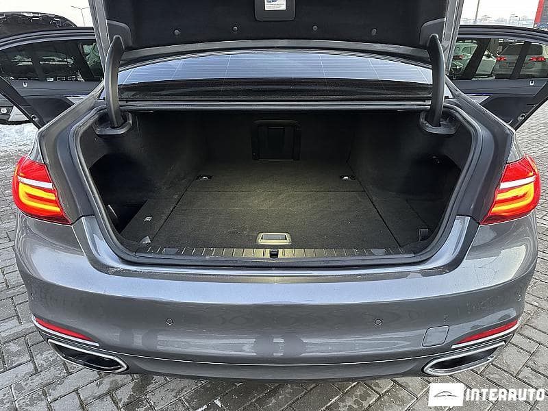 BMW 740e 2017 — Миниатюра 24
