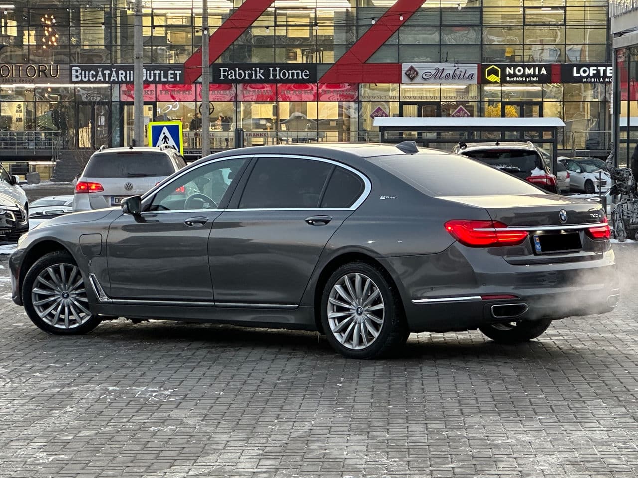BMW 740e 2017 — Миниатюра 4