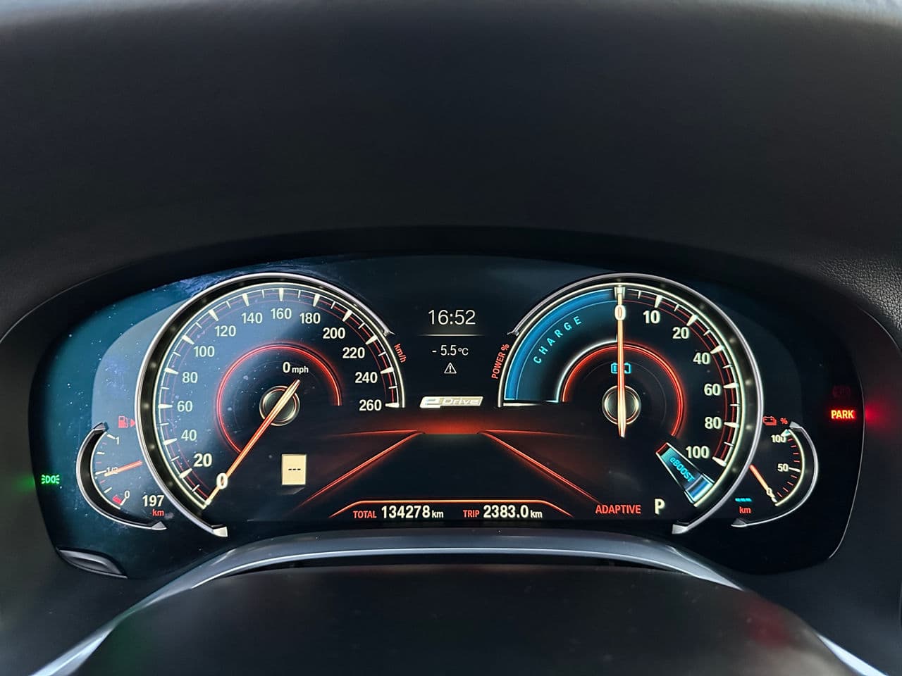 BMW 740e 2017 — Миниатюра 8