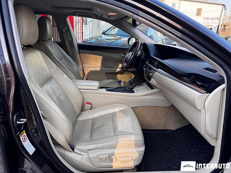 Lexus ES 300h 2013 — Миниатюра 6