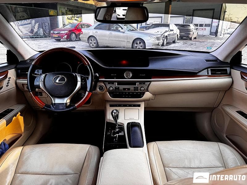 Lexus ES 300h 2013 — Миниатюра 8