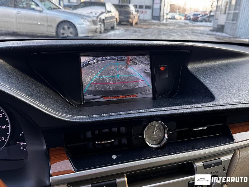 Lexus ES 300h 2013 — Миниатюра 10