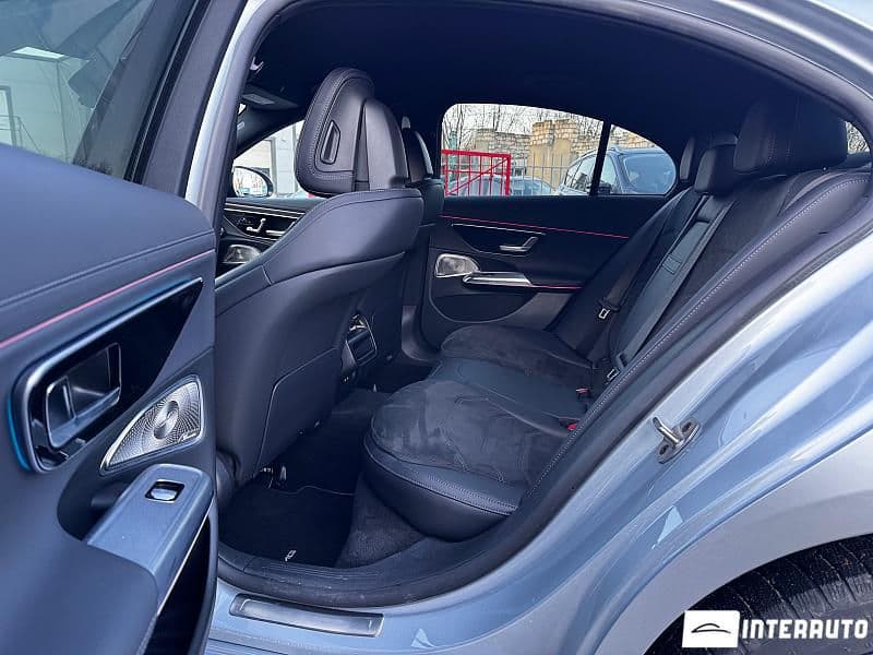 Mercedes E 300e 2024 — Миниатюра 7