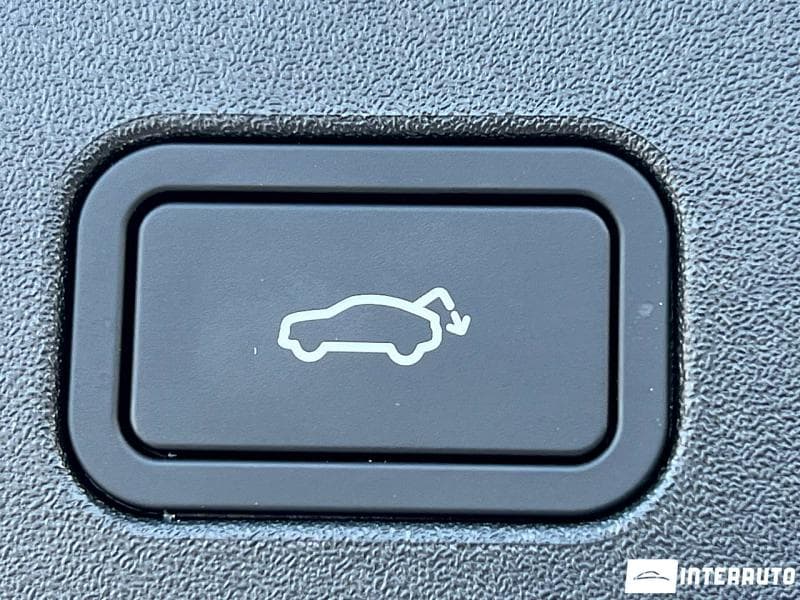 Volvo EX 30 2025 — Миниатюра 17