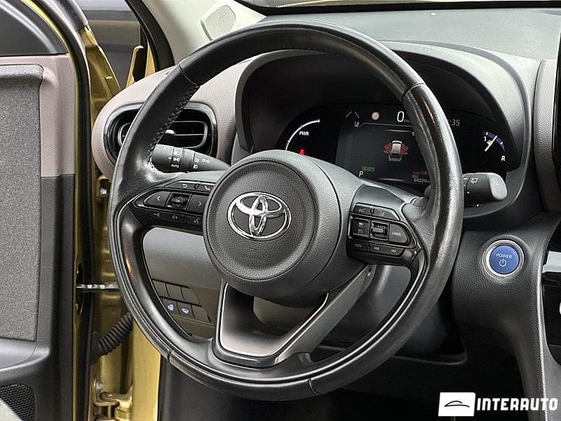 Toyota Yaris Cross 2022 — Миниатюра 7
