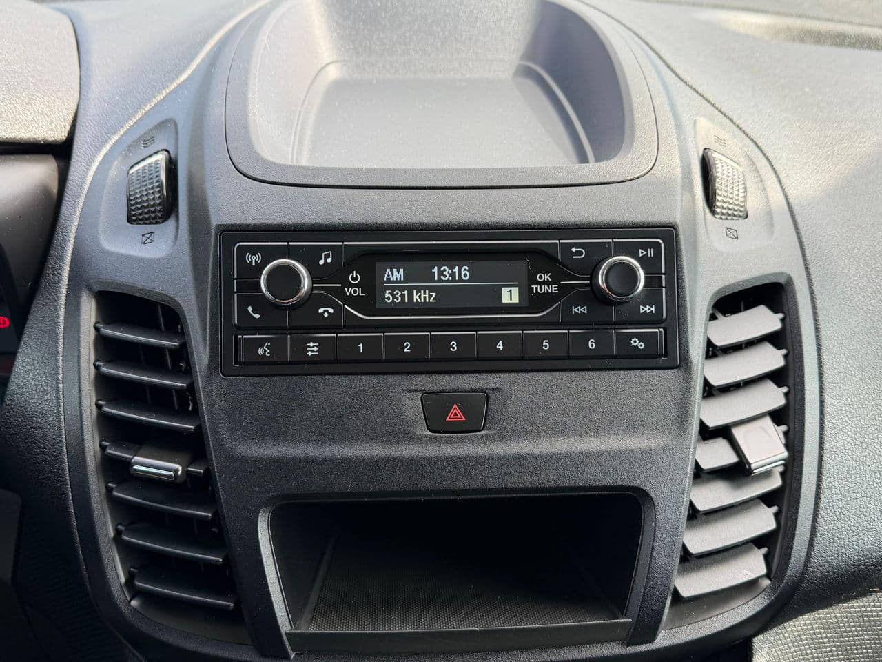 Ford Transit Connect 2019 — Миниатюра 12