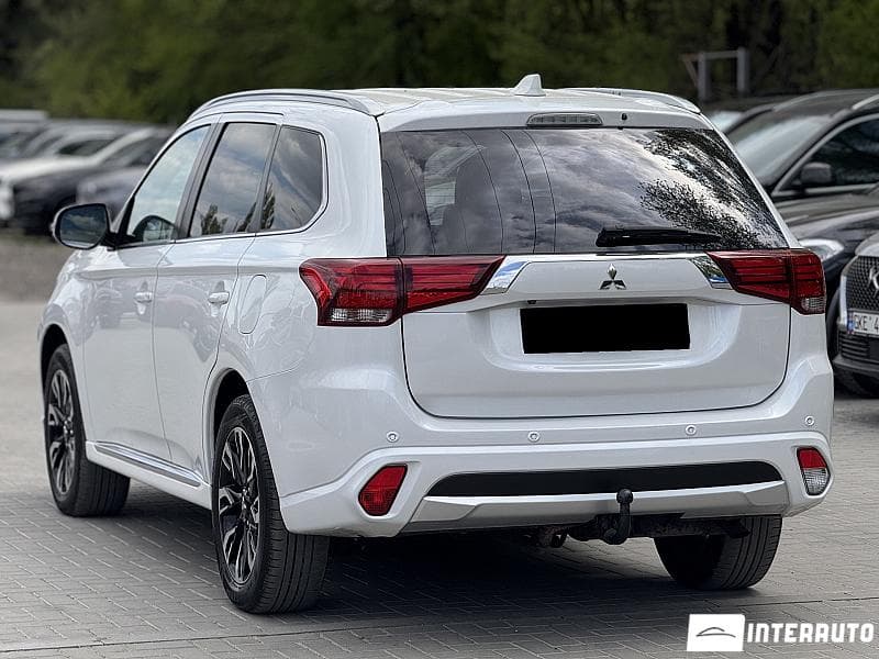 Mitsubishi Outlander 2018 — Миниатюра 2