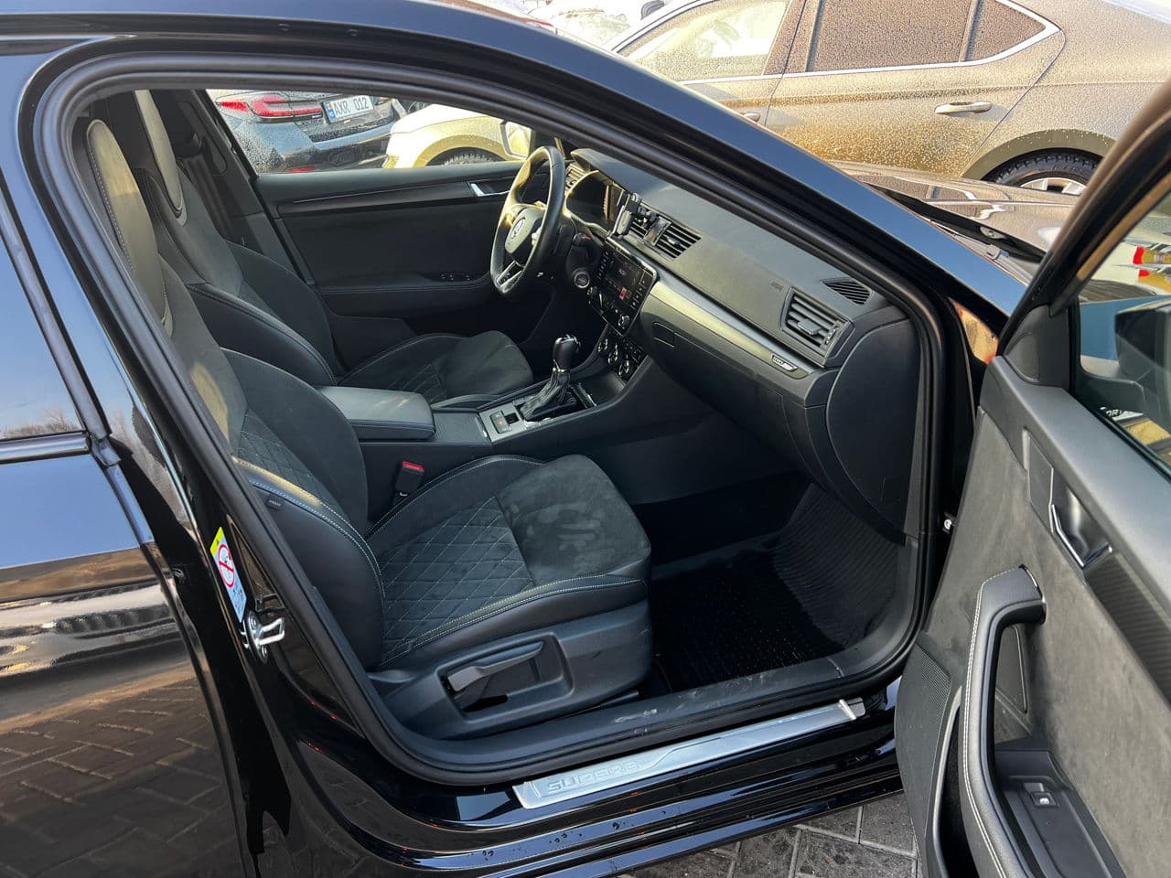 Skoda Superb 2023 — Миниатюра 5