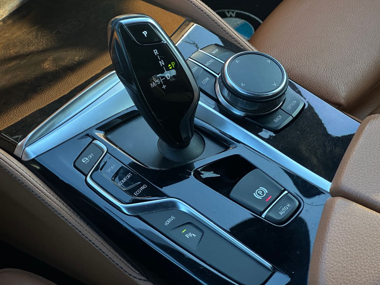 BMW 530e 2017 — Миниатюра 13