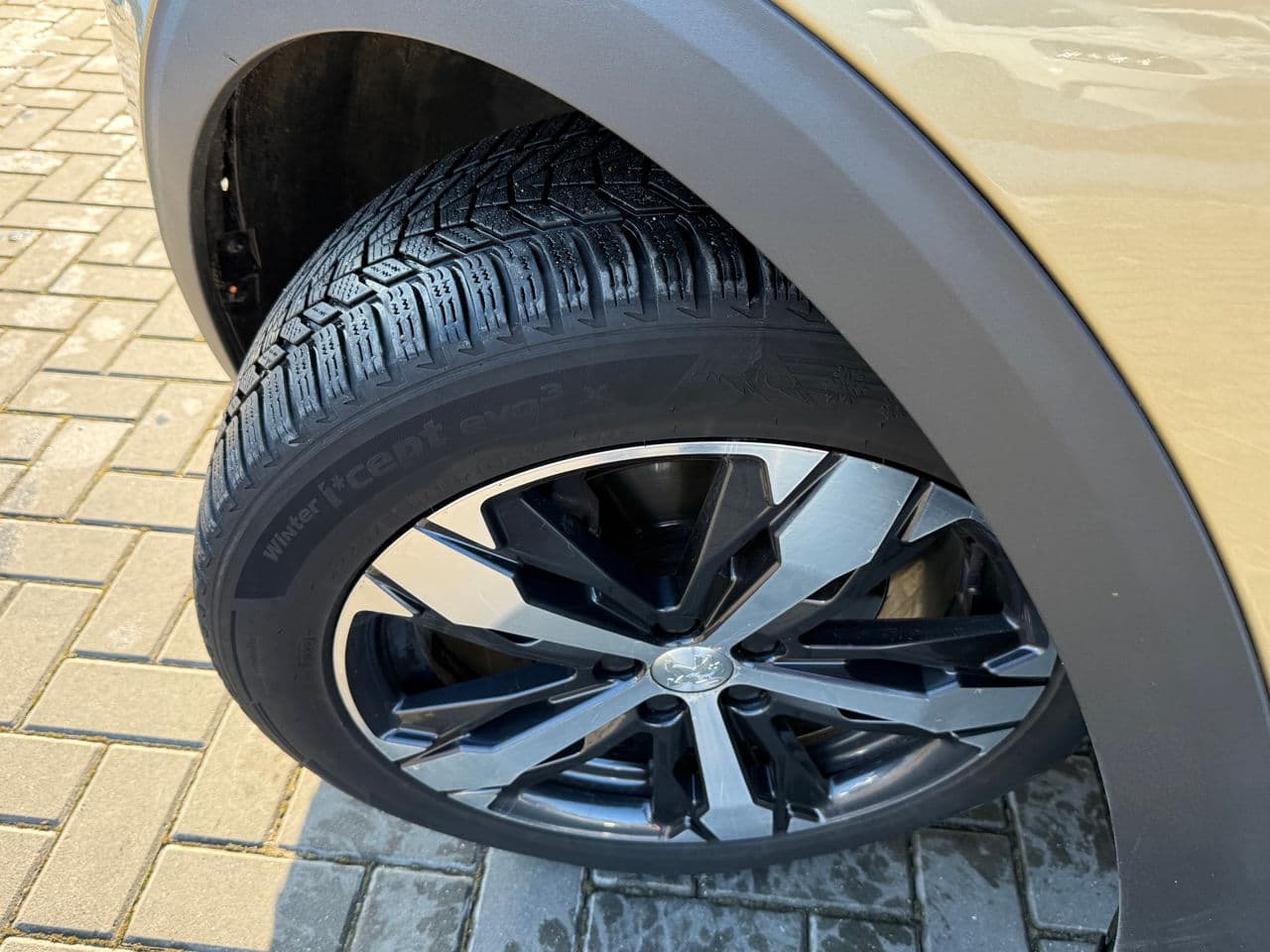 Peugeot 3008 2018 — Миниатюра 16