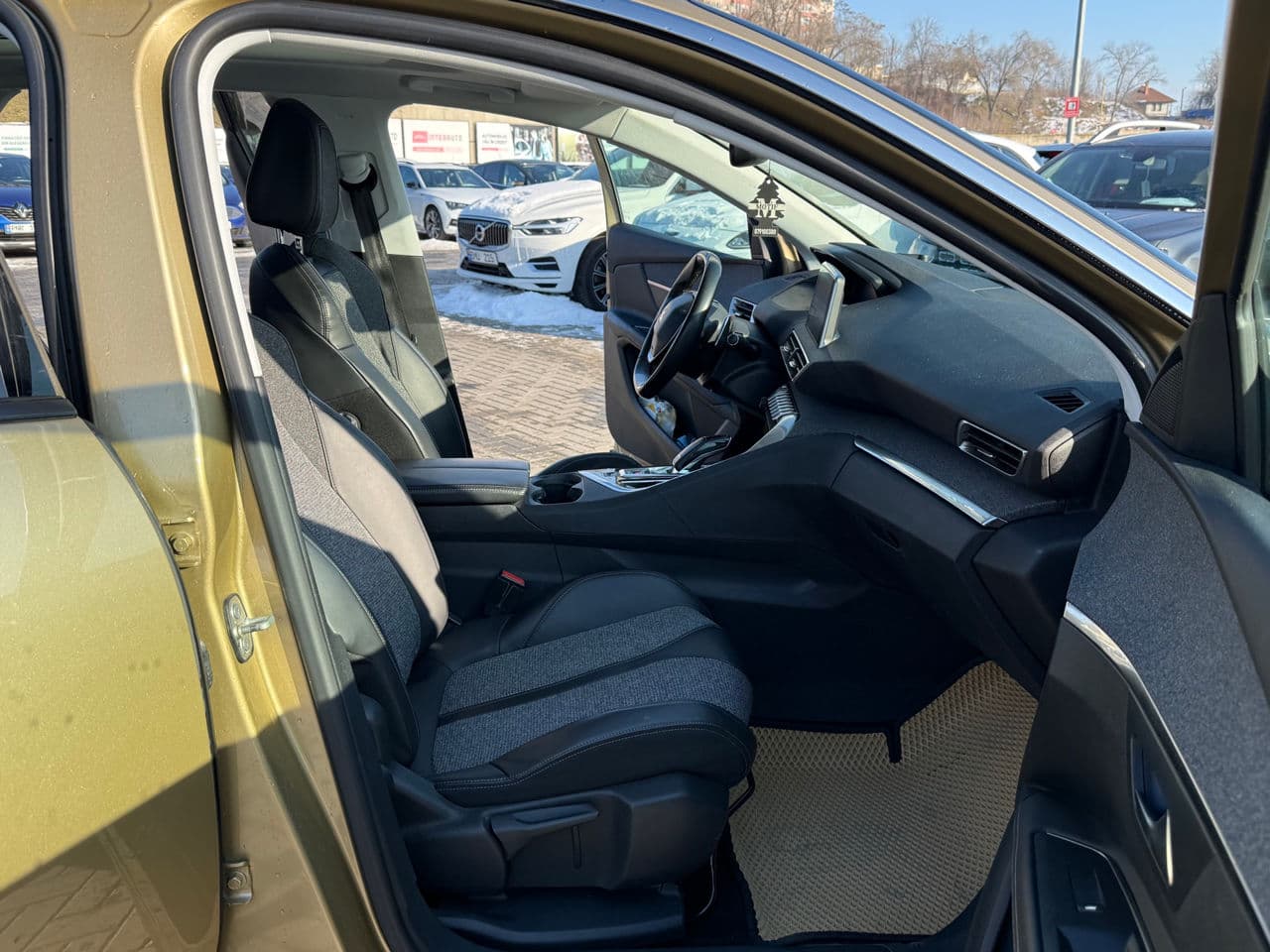 Peugeot 3008 2018 — Миниатюра 15
