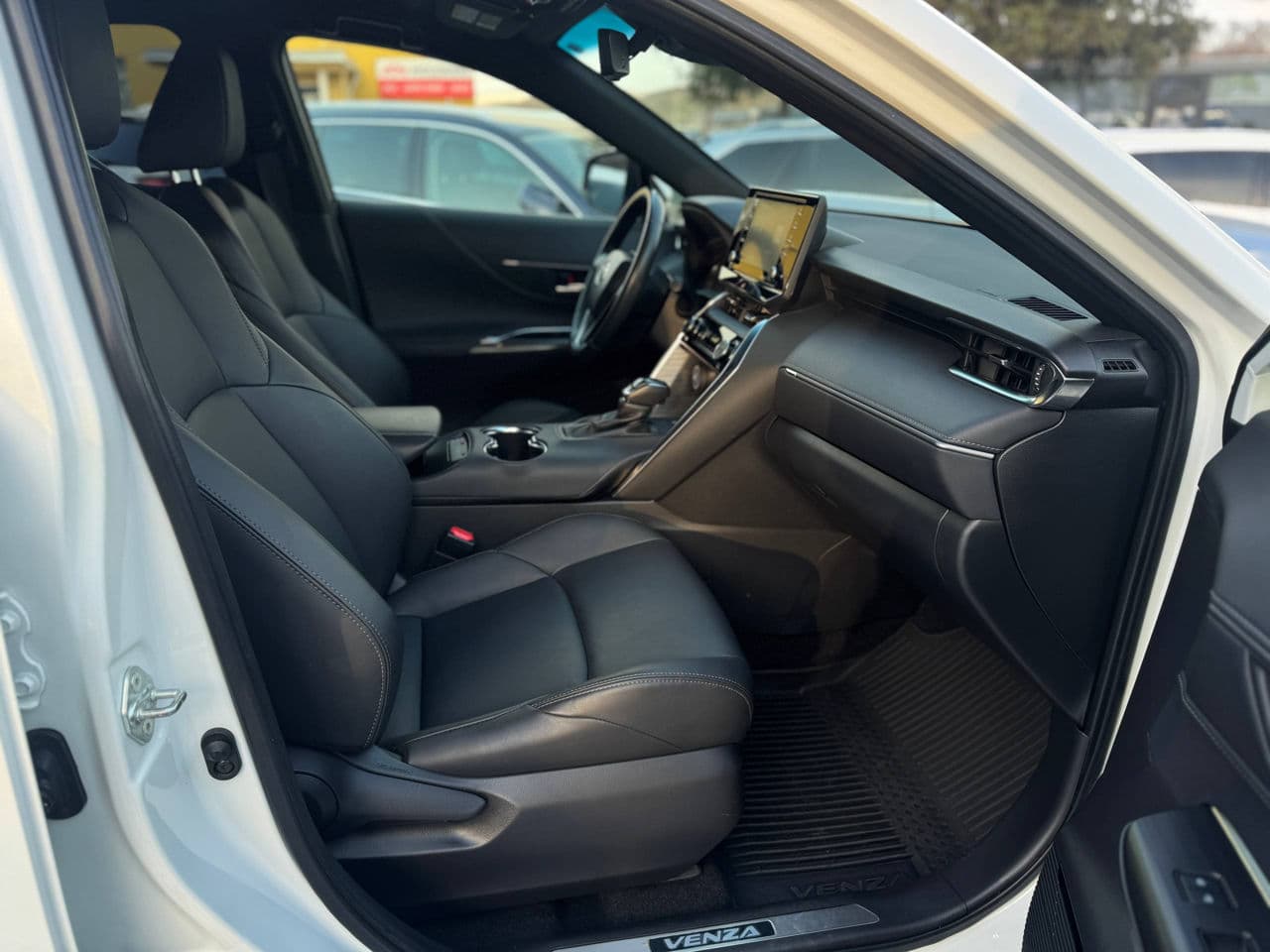 Toyota Venza 2022 — Миниатюра 16