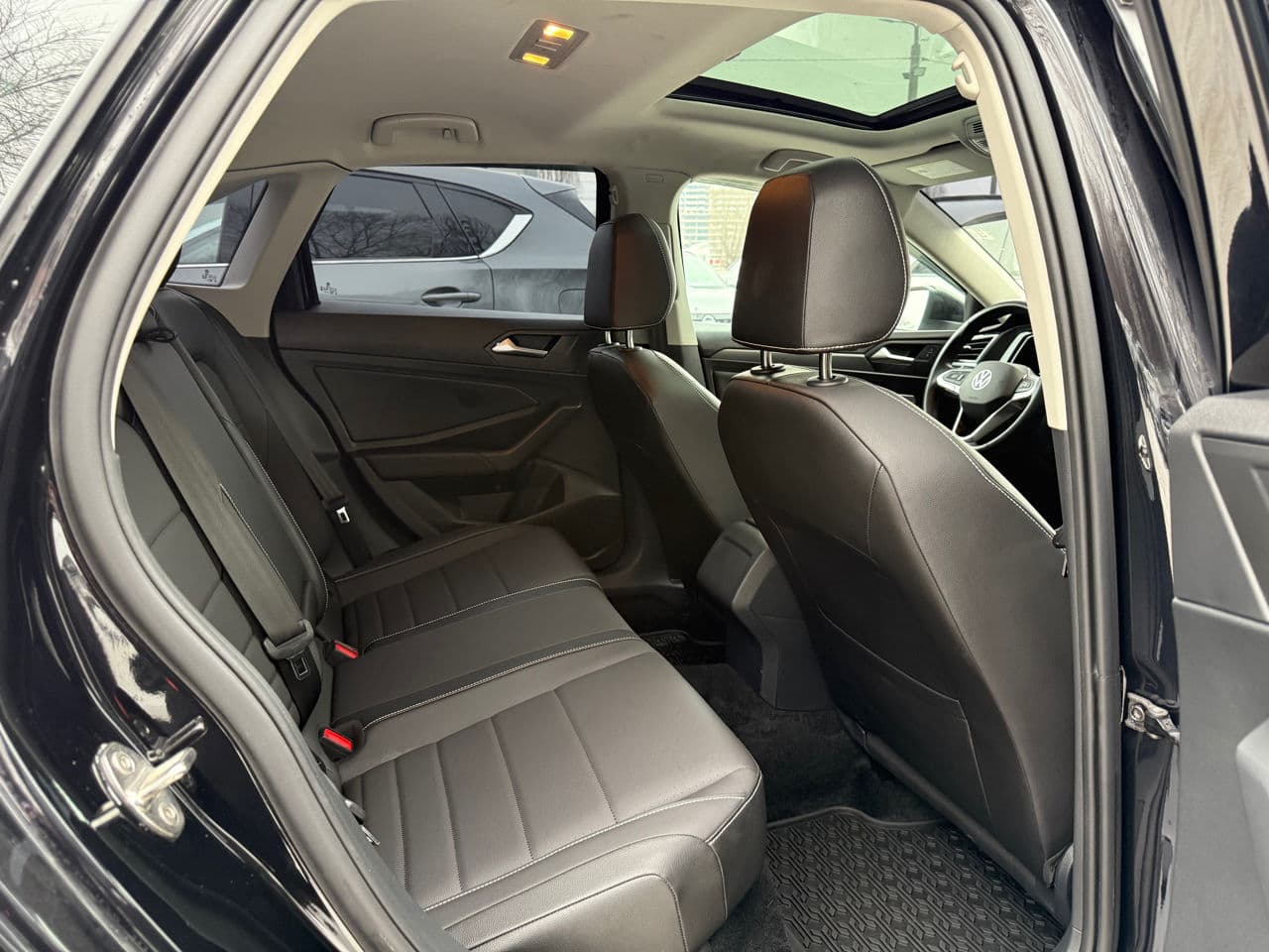 Volkswagen Jetta 2023 — Миниатюра 17