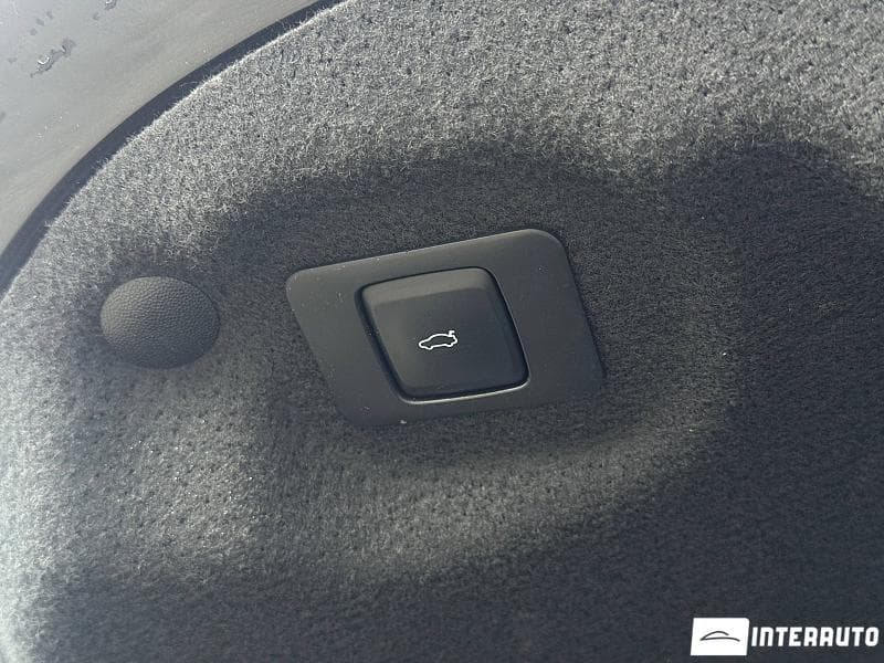 Lincoln MKZ 2018 — Миниатюра 19