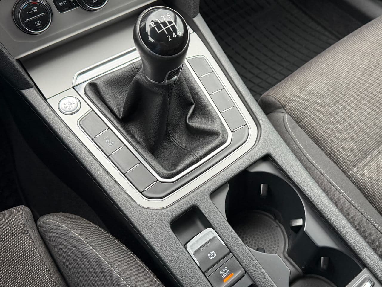 Volkswagen Passat 2015 — Миниатюра 13