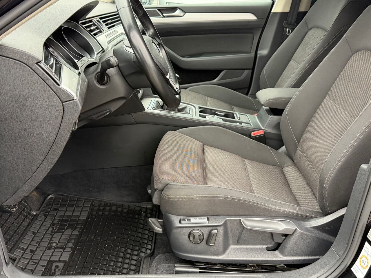 Volkswagen Passat 2015 — Миниатюра 6