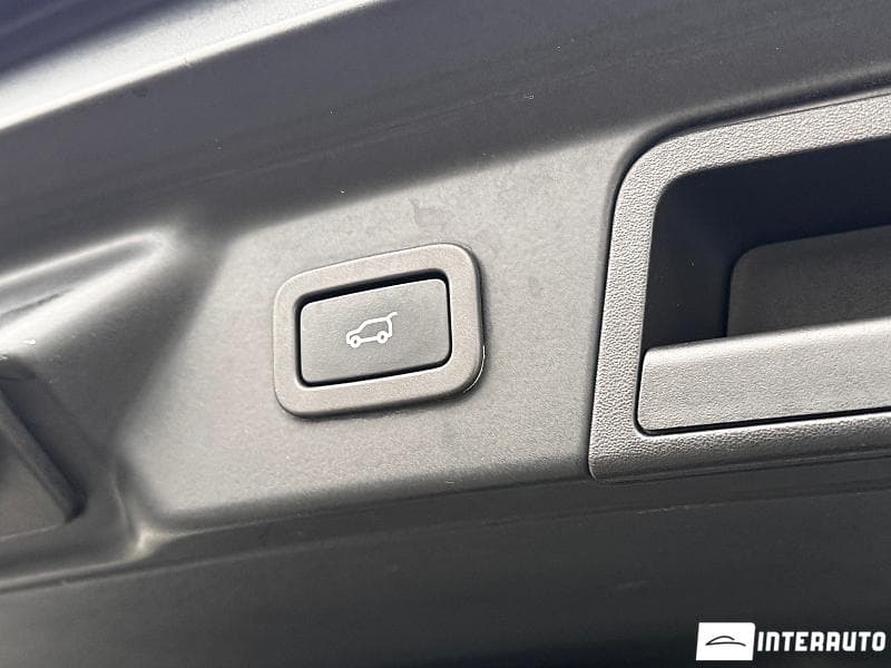 Land Rover Range Rover Velar 2018 — Миниатюра 20