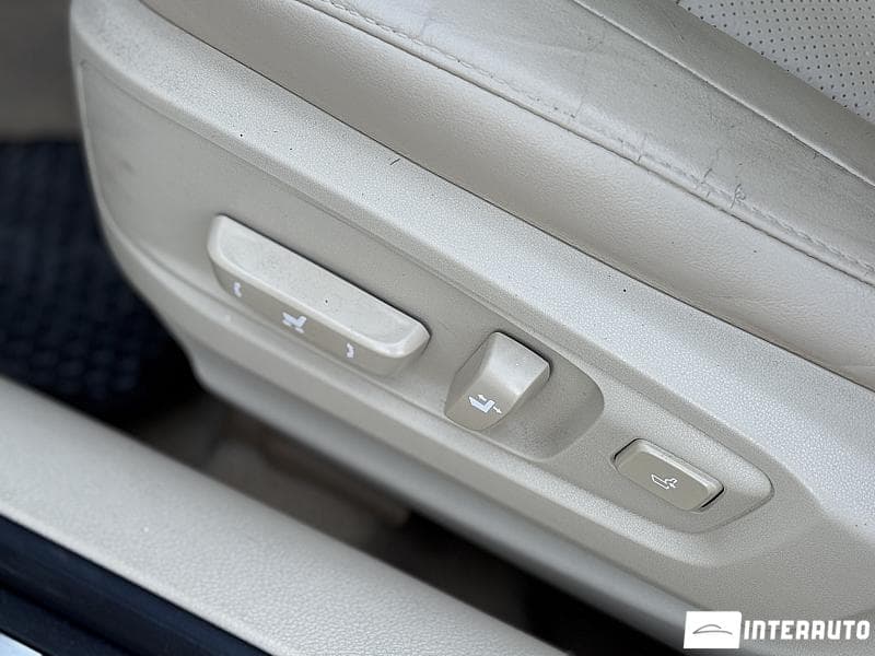 Lexus ES 300h 2012 — Миниатюра 9