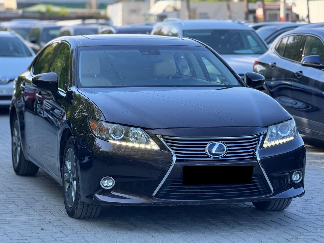 Lexus ES 300h 2012 — Миниатюра 3