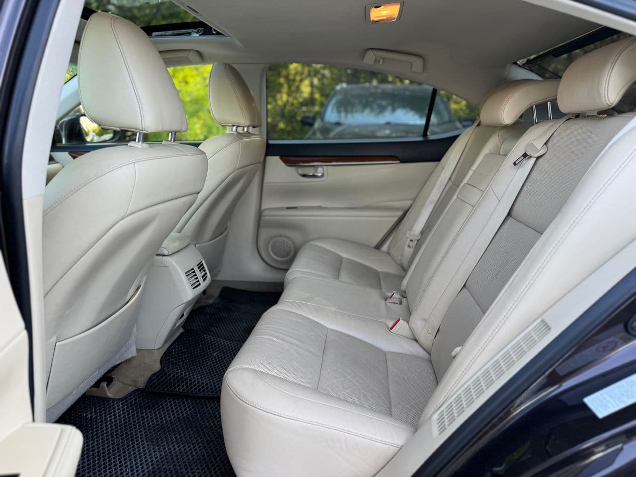 Lexus ES 300h 2012 — Миниатюра 18