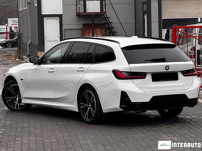 BMW 320E 2022 — Миниатюра 2