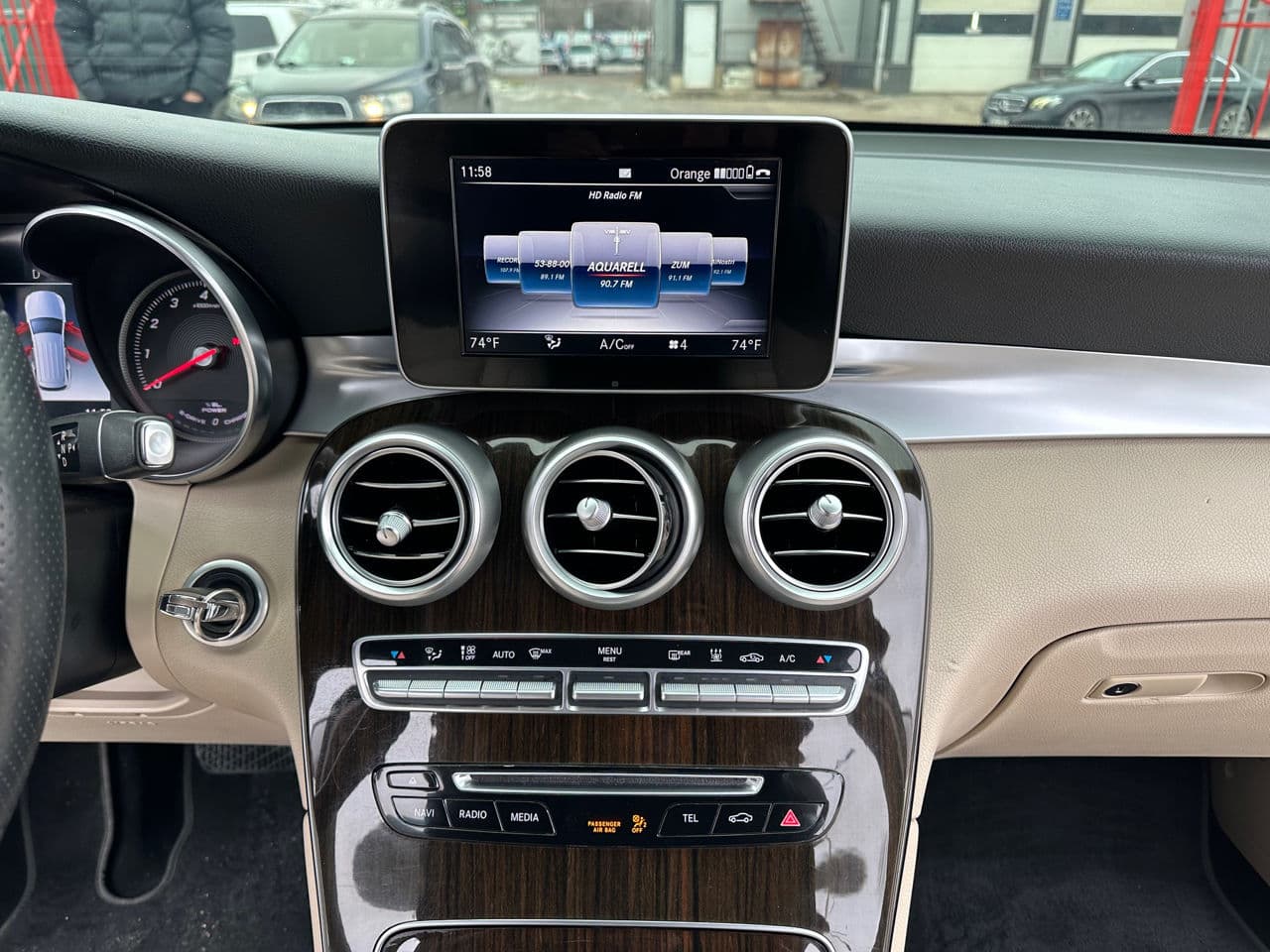 Mercedes GLC 350e 2018 — Миниатюра 10