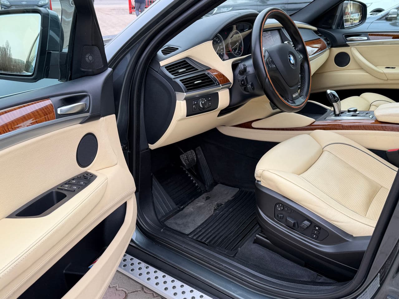 BMW X6 3.5i 2009 — Миниатюра 6