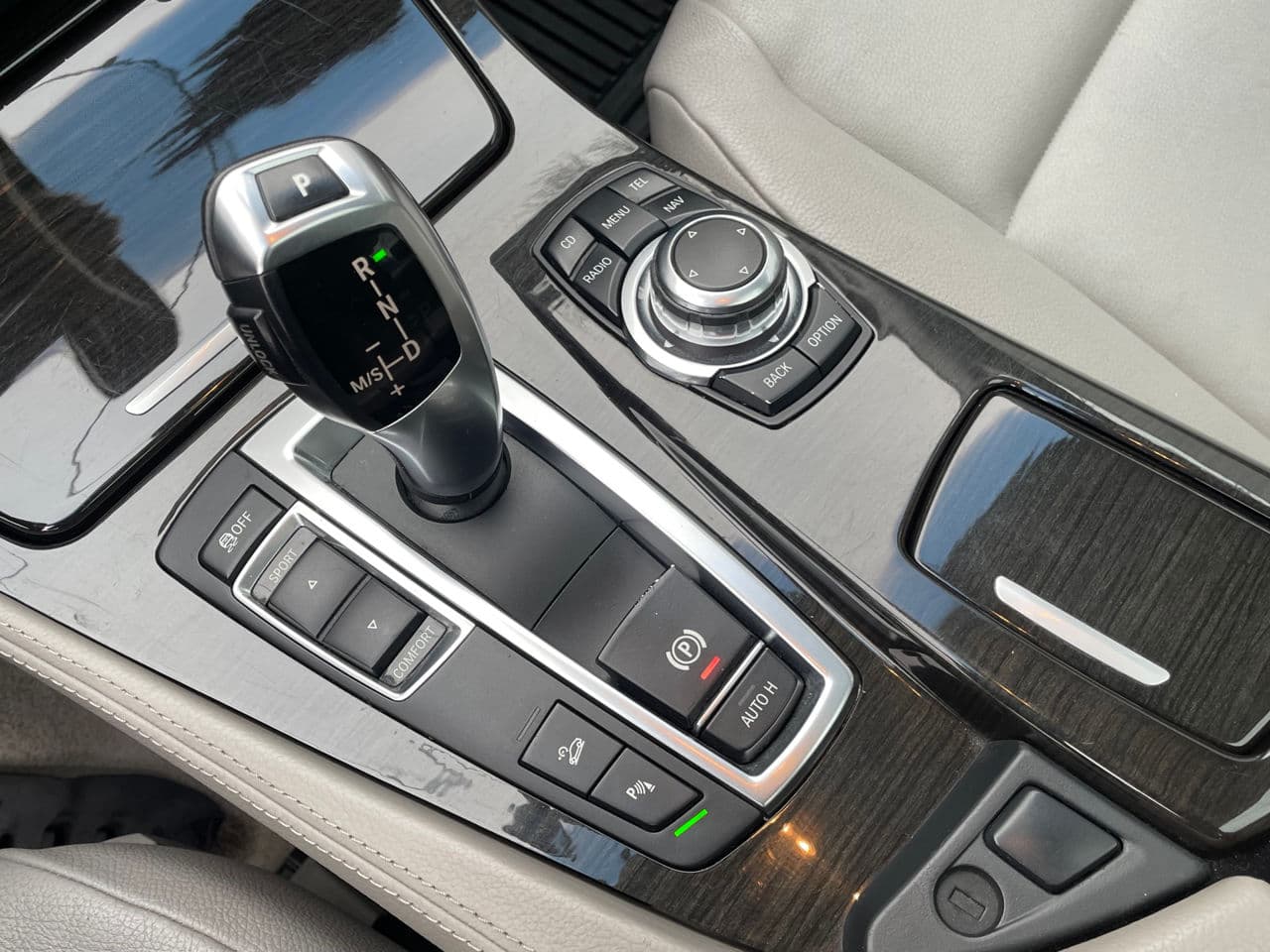 BMW 528 2011 — Миниатюра 14
