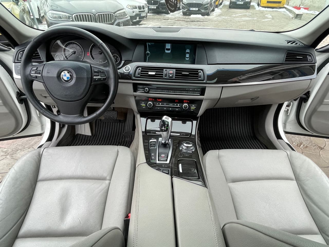 BMW 528 2011 — Миниатюра 7