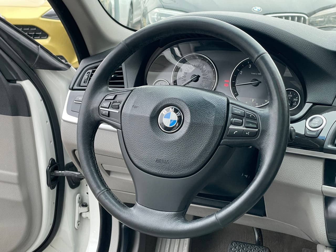 BMW 528 2011 — Миниатюра 9