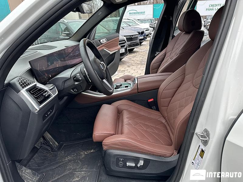 BMW X5 4.0i 2024 — Миниатюра 5