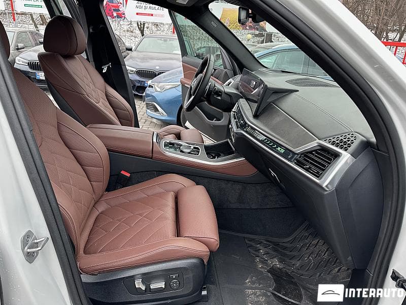 BMW X5 4.0i 2024 — Миниатюра 6