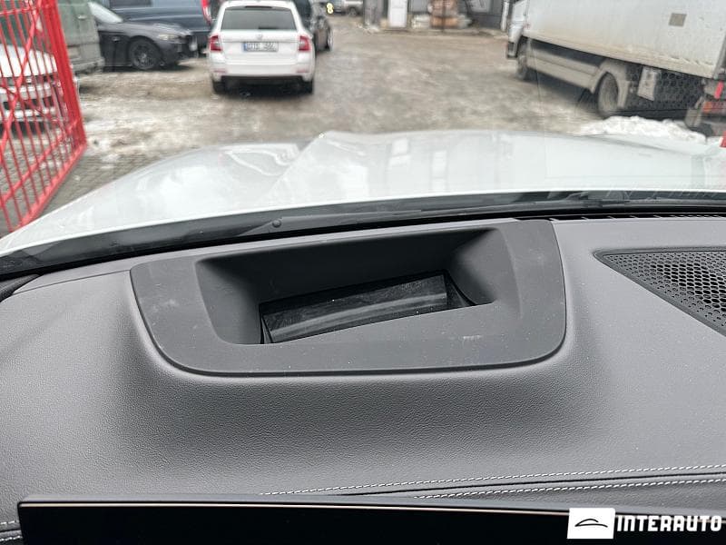 BMW X5 4.0i 2024 — Миниатюра 11