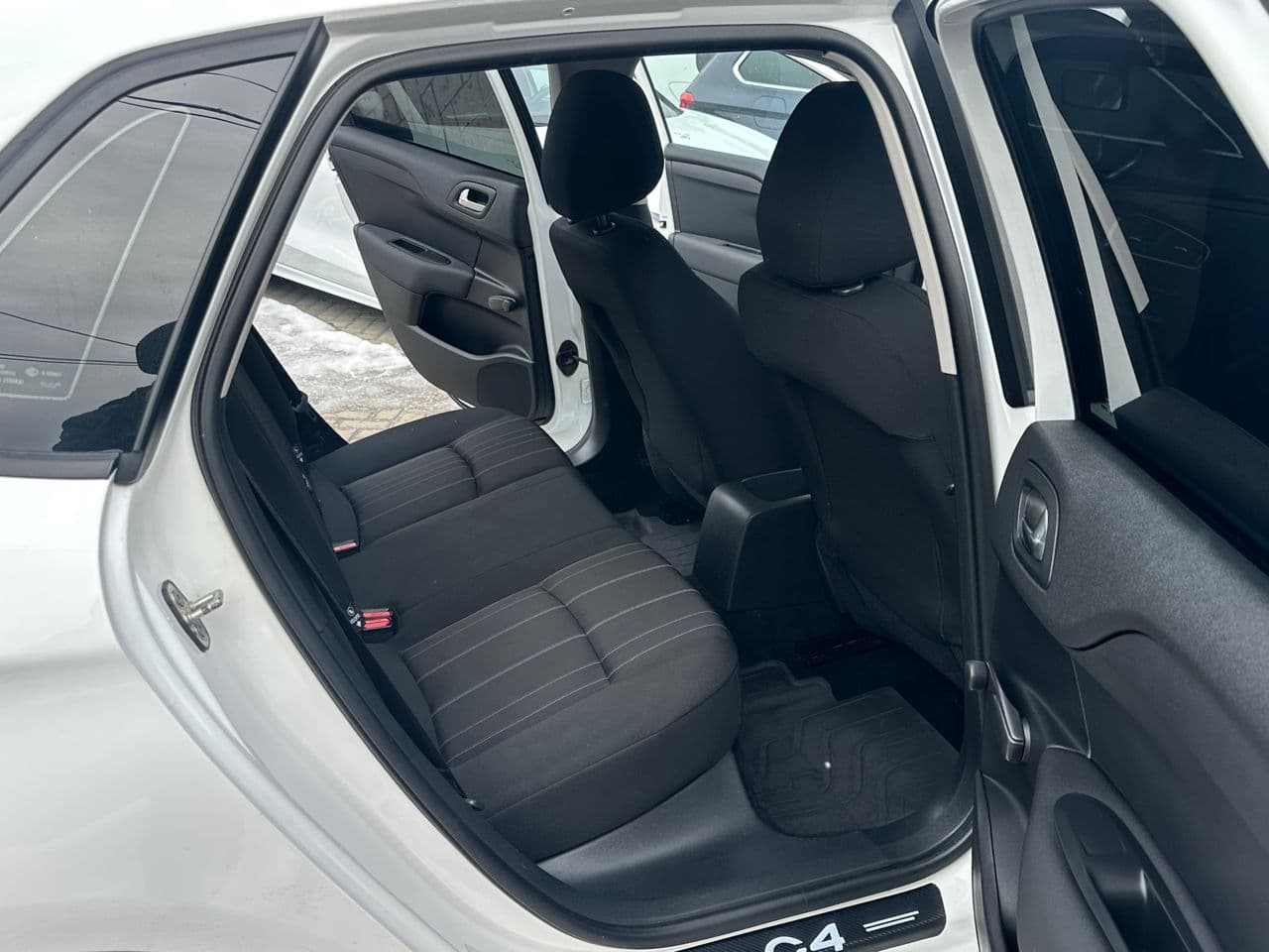 Citroen C4 2016 — Миниатюра 13