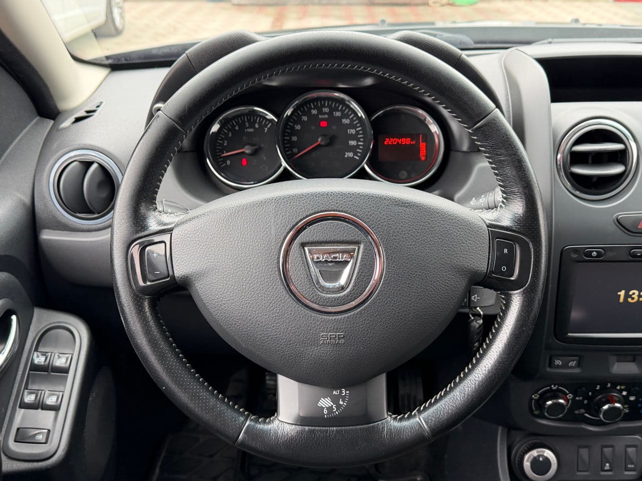 Dacia Duster 2015 — Миниатюра 10