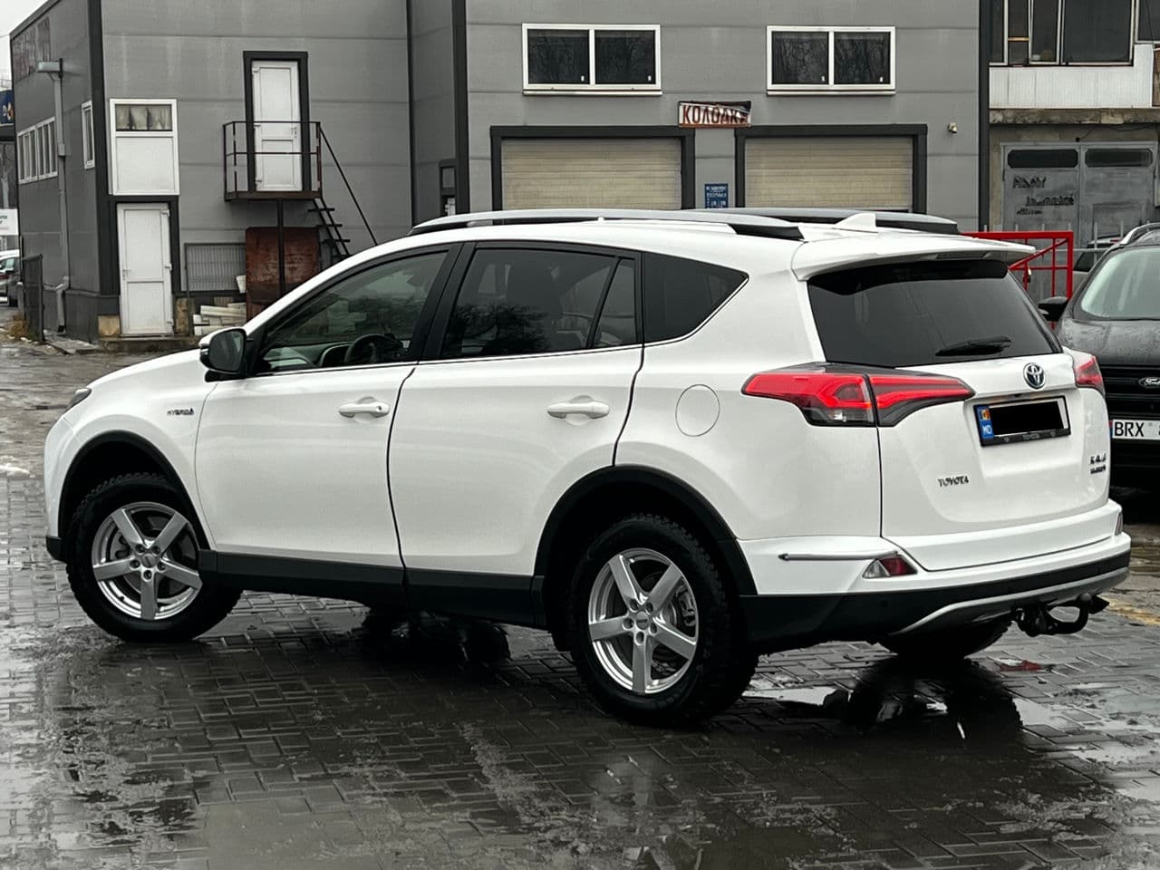 Toyota Rav-4 2018 — Миниатюра 3