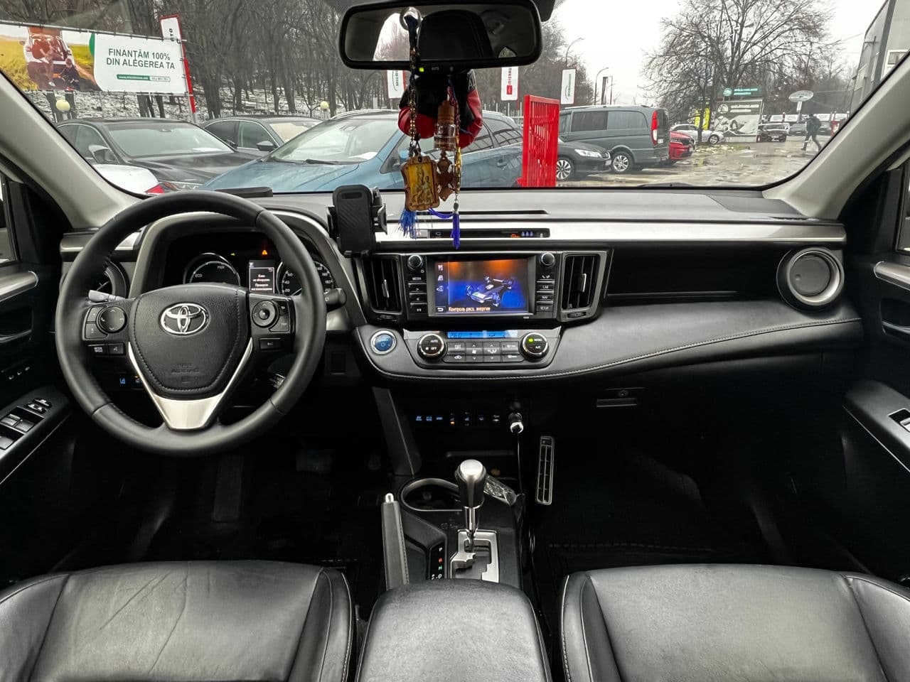 Toyota Rav-4 2018 — Миниатюра 8