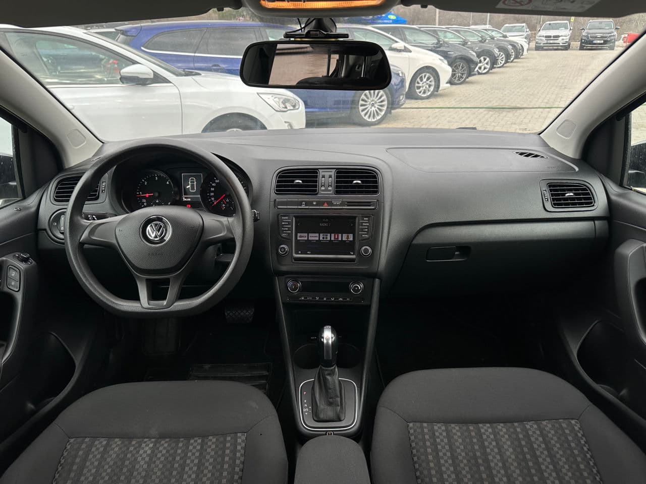 Volkswagen Polo 2016 — Миниатюра 6