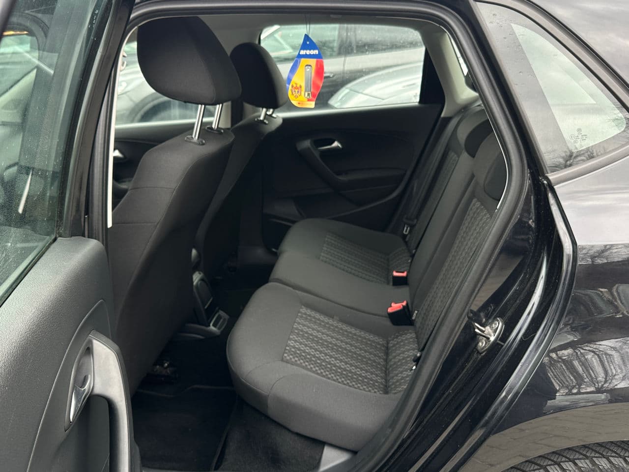 Volkswagen Polo 2016 — Миниатюра 12