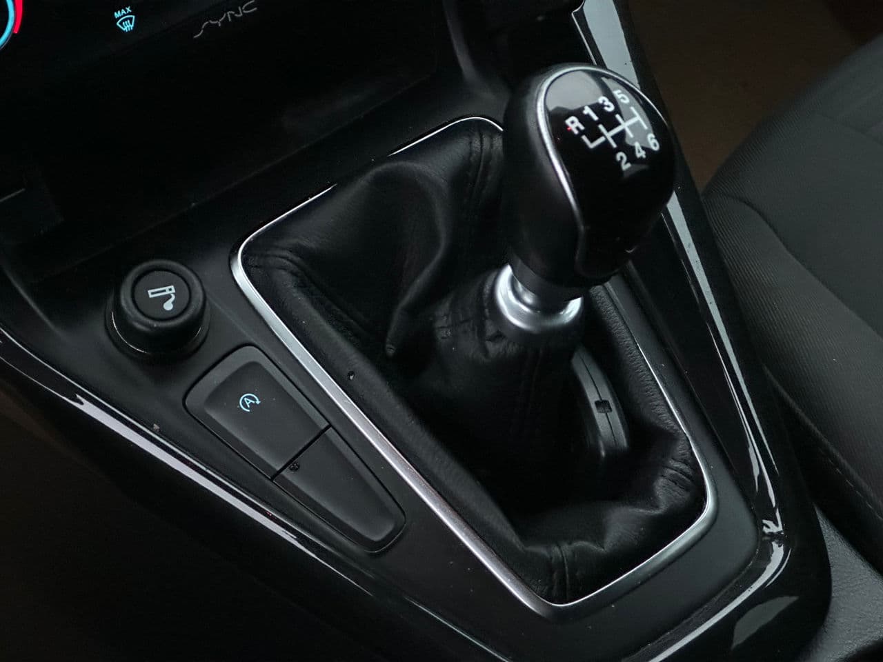 Ford Focus 2015 — Миниатюра 12