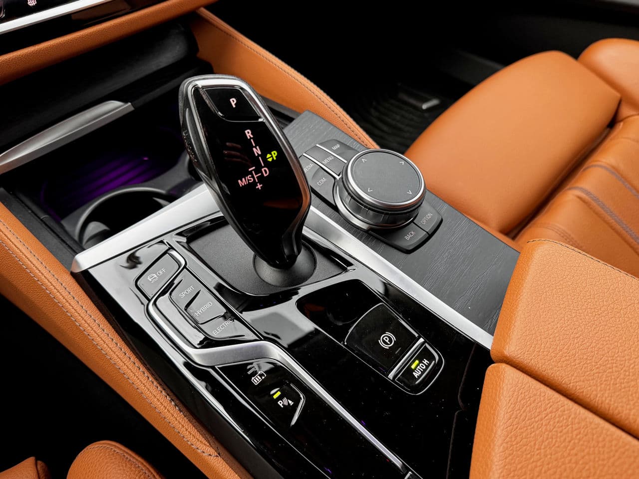 BMW 530e 2022 — Миниатюра 12