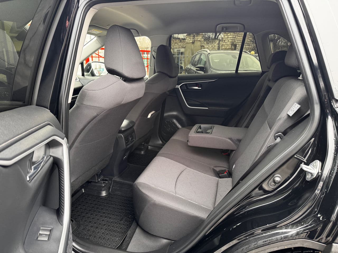 Toyota Rav-4 2023 — Миниатюра 19