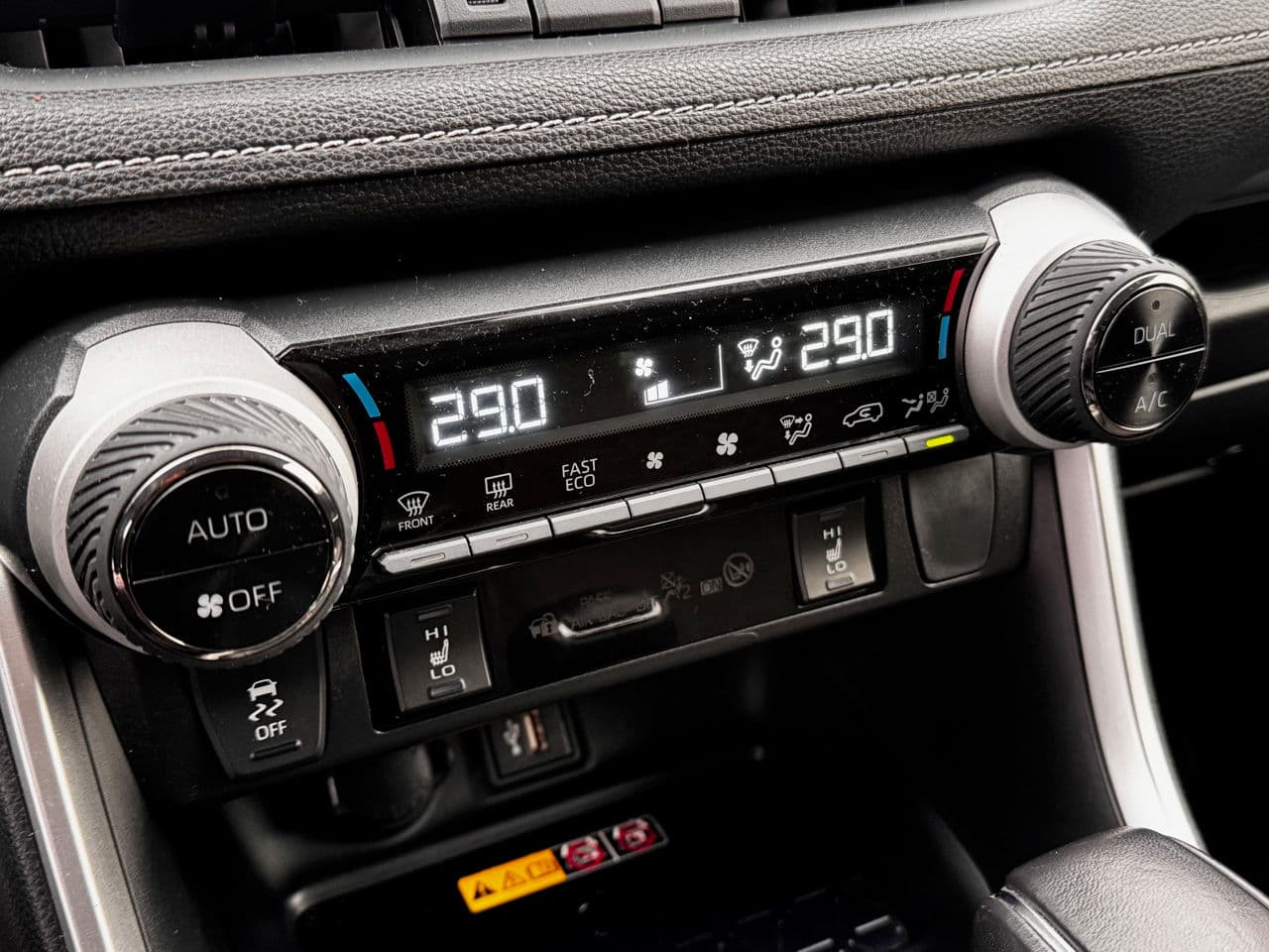 Toyota Rav-4 2023 — Миниатюра 11