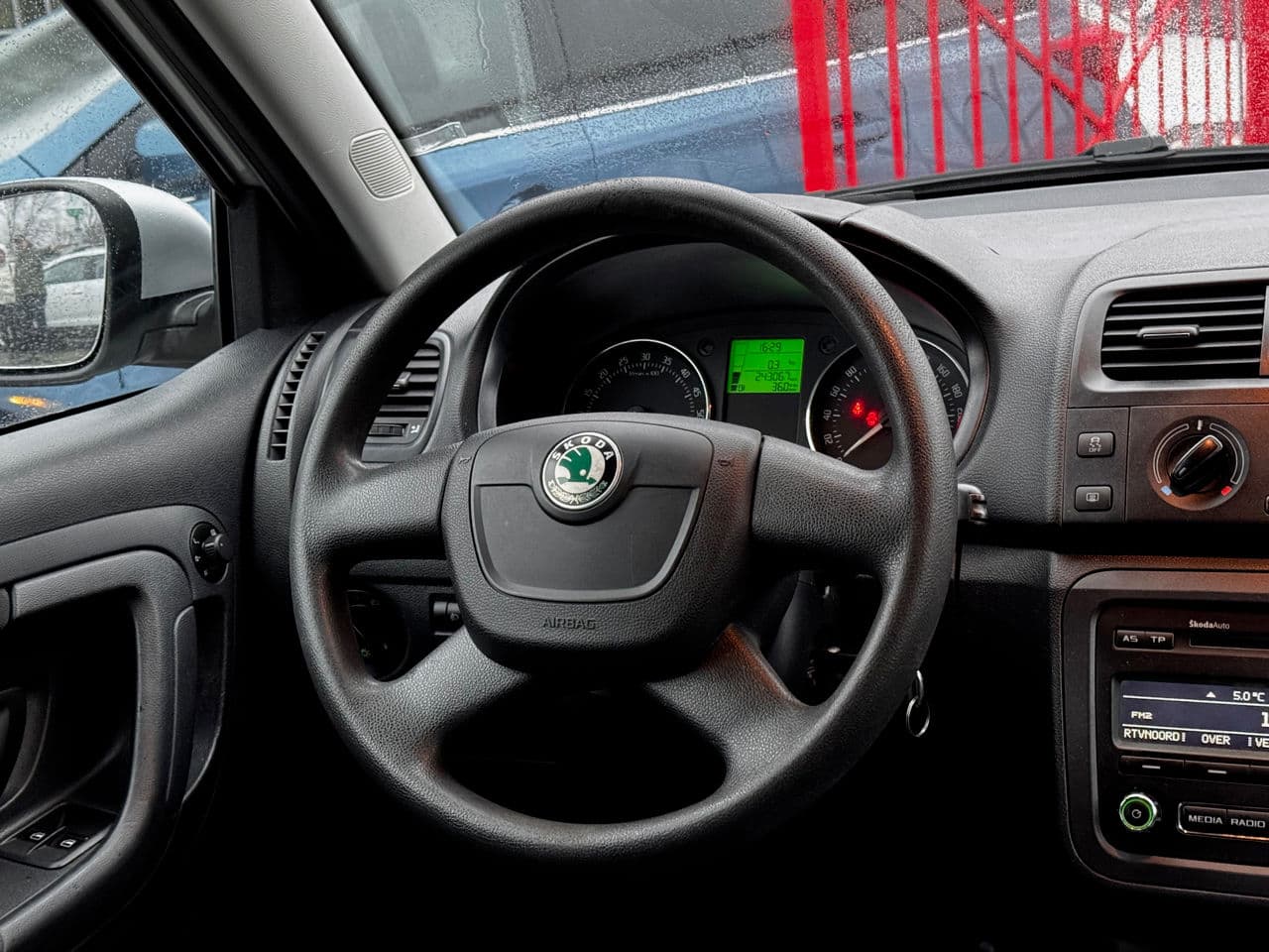 Skoda Fabia 2012 — Миниатюра 7