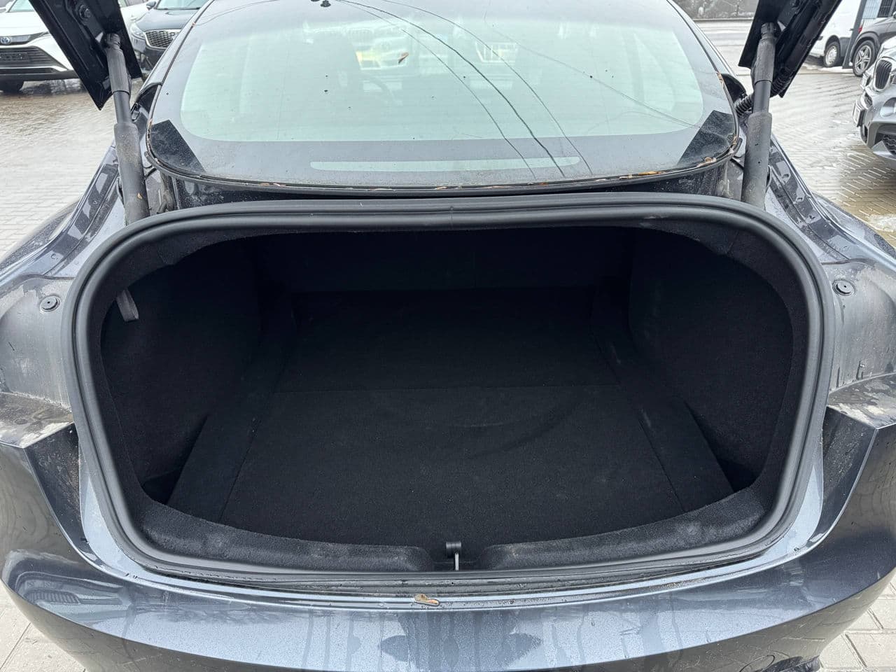 Tesla Model 3 2024 — Миниатюра 17