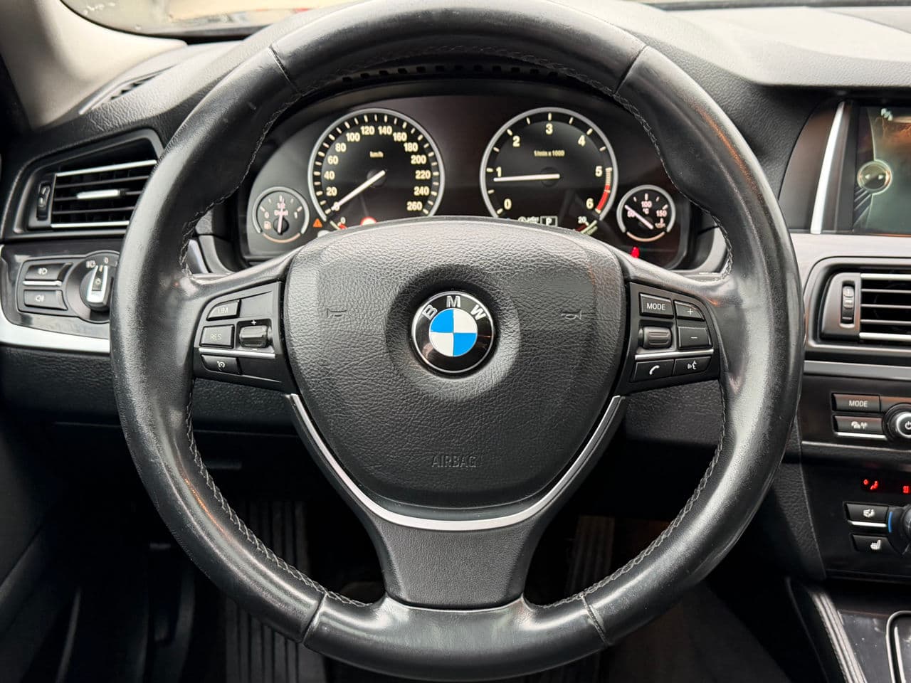 BMW 525 2014 — Миниатюра 11